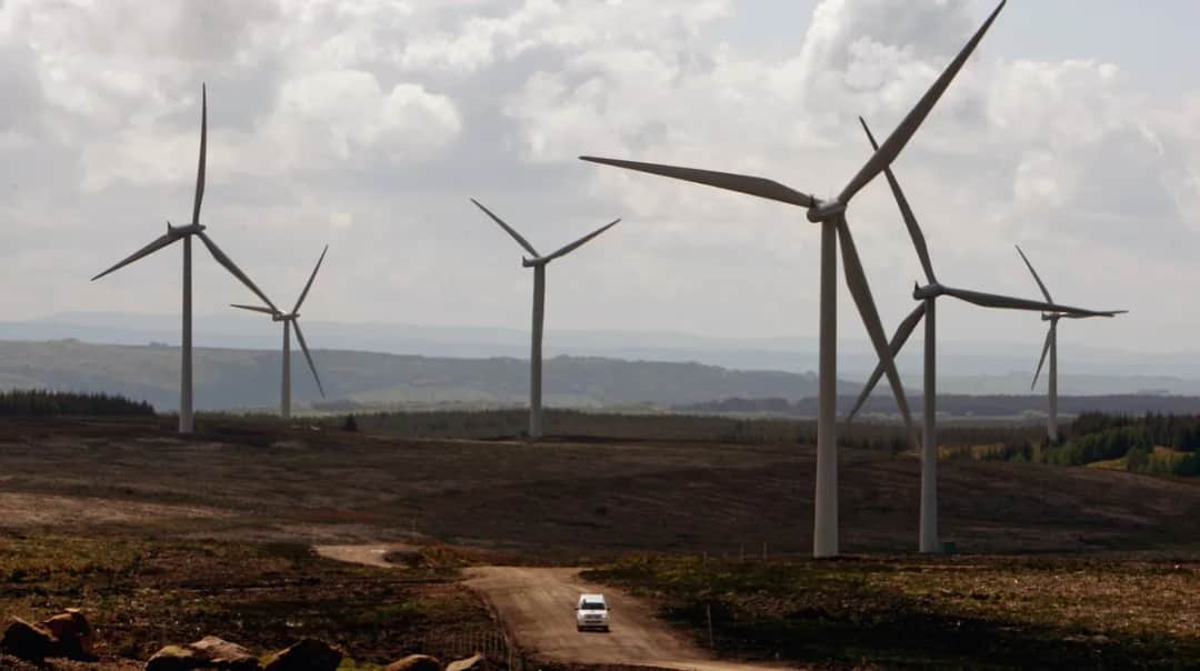 Ile oleju potrzebuje turbina wiatrowa? Kluczowe informacje i fakty