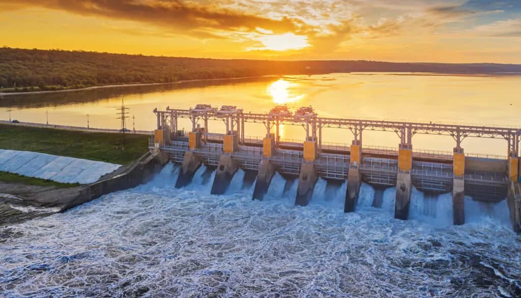 Zalety energii wodnej: jak hydropower zmienia przyszłość energii