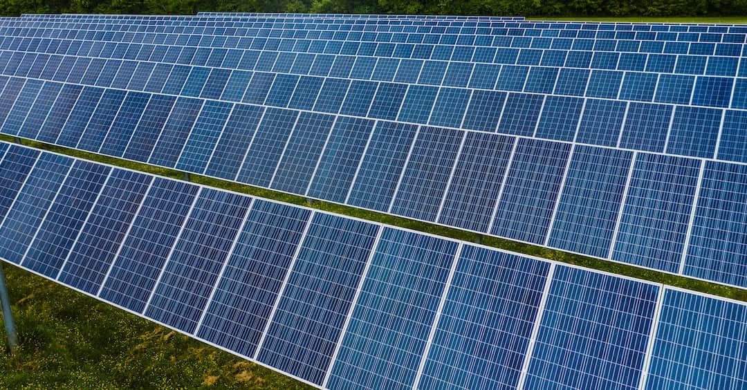 Panele i moduły fotowoltaiczne bifacjalne - jak działają i gdzie kupić