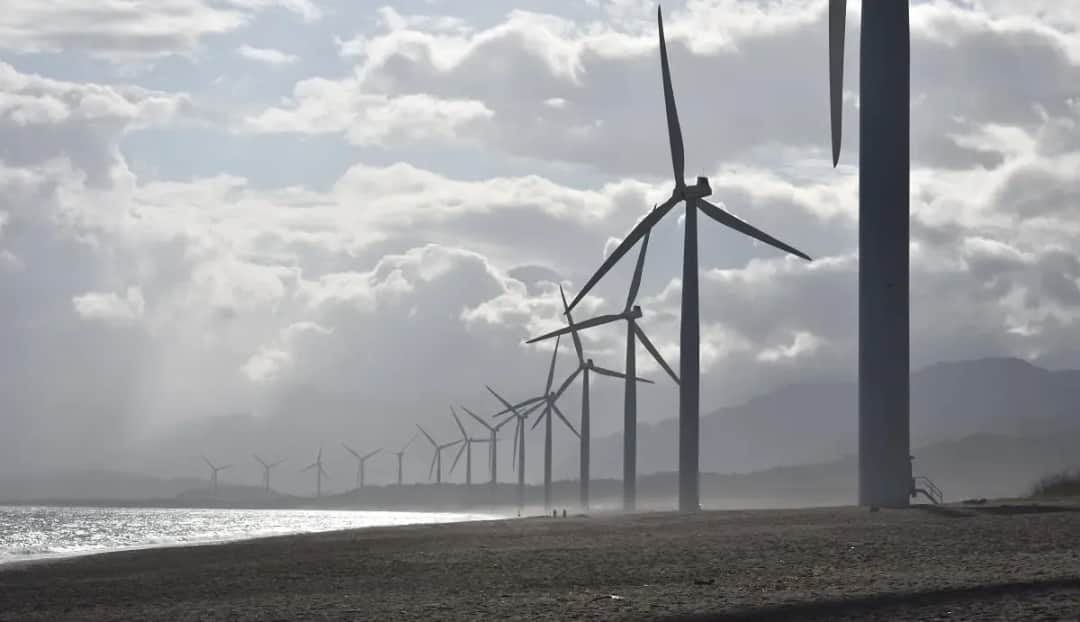 Ile energii produkuje turbina wiatrowa? Sprawdź jej wydajność i moc