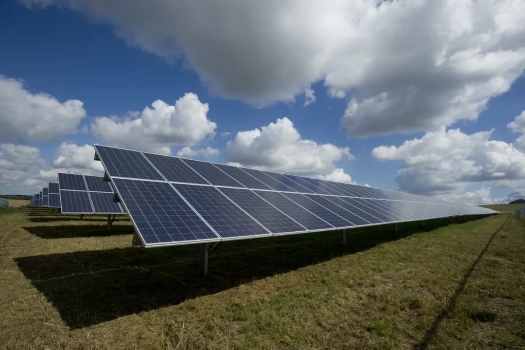 Elektrownia słoneczna w Kalifornii: jak nowoczesne technologie zmieniają energię