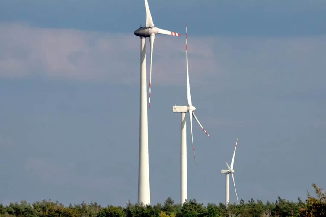 Ile waży turbina wiatrowa? Zaskakujące różnice w wagach modeli